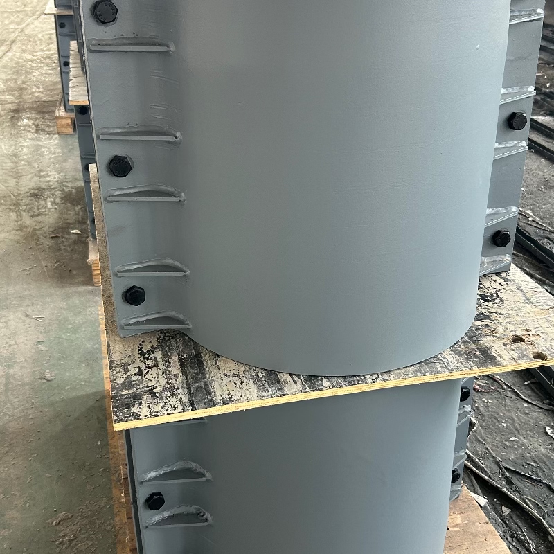 Vermiculite Insulated Pipe Holder Used in Steam